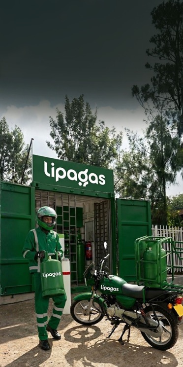 Smart IoT kit being deployed to a standard gas cylinder for rapid scaling